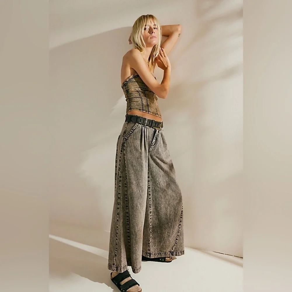 We The Free Wide-Leg Acid Wash Jeans in Gray